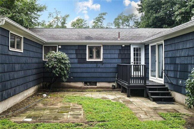 Building Photo - 123 Lockhaven Rd