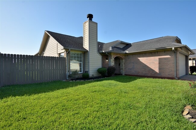 Building Photo - 11315 Waxwood Dr