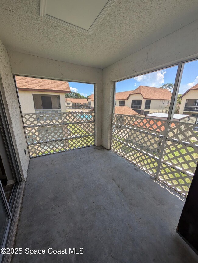 Building Photo - 2969 Sir Hamilton Cir
