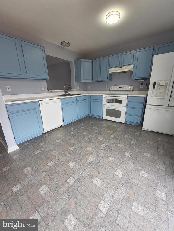 Building Photo - 783 General Wallace Ct