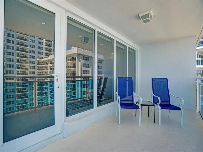 Building Photo - 3430 Galt Ocean Dr