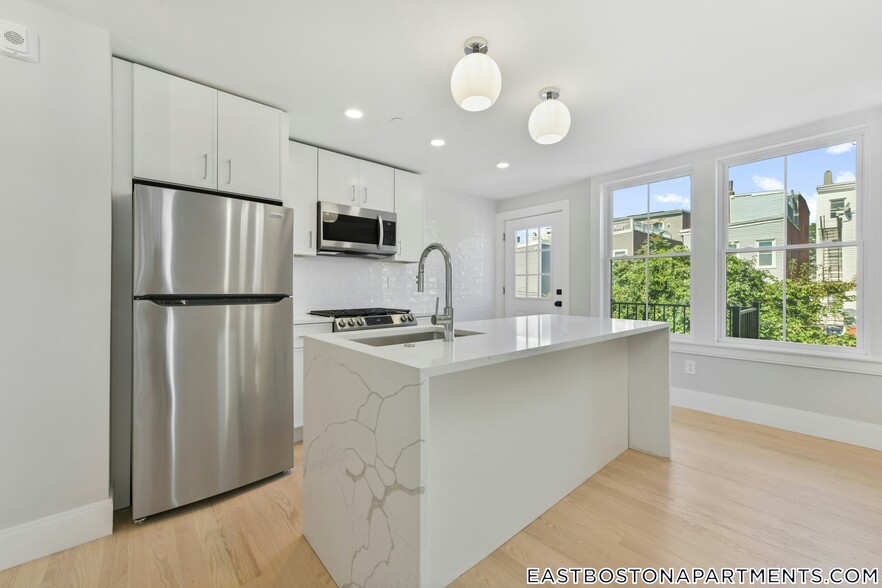 Primary Photo - 226 Princeton St