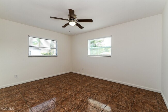 Building Photo - 2155 Tropic Ave