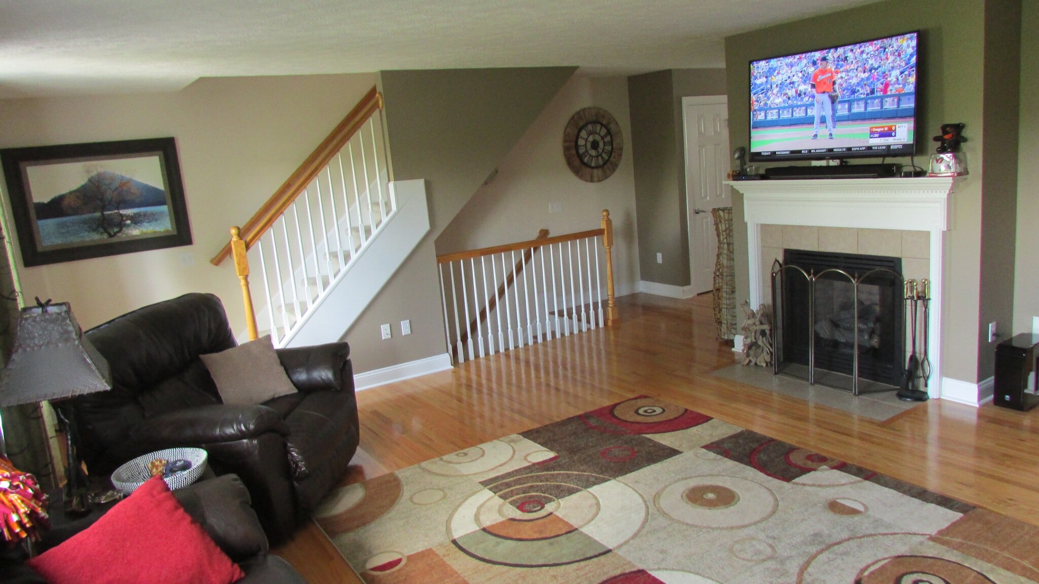 Enterance from ground level to mid, then up to bedroom area. - 720 Oaktree Blvd