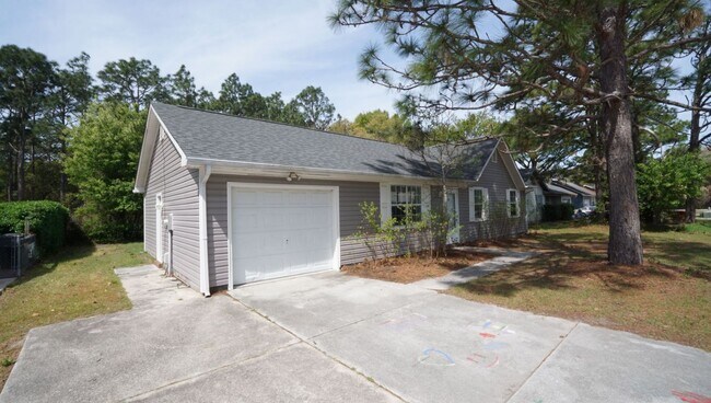 Building Photo - Cinnamon Ridge – 3 bedrooms and 2 baths