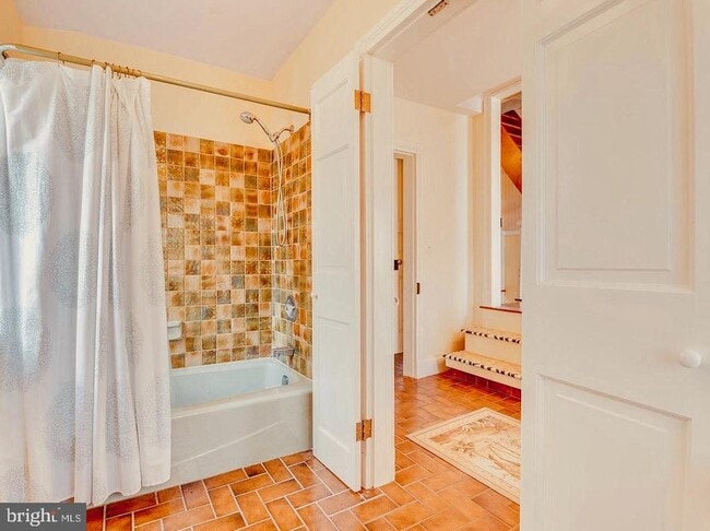 Building Photo - 30 Cornhill St