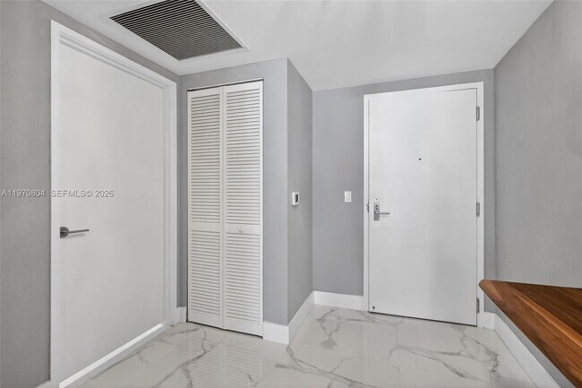 Building Photo - 300 Sunny Isles Blvd