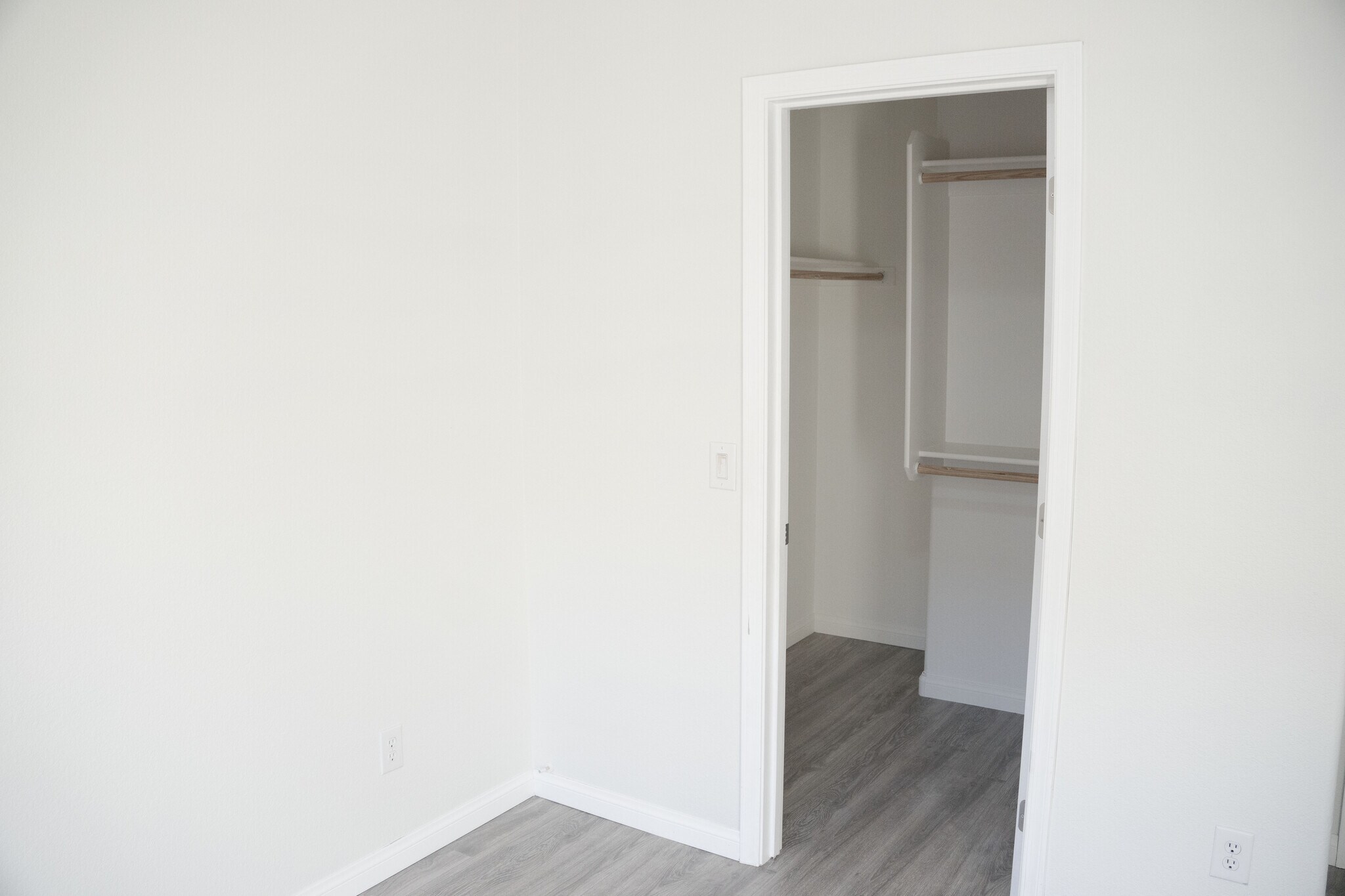 Building Photo - 900 S 94th St