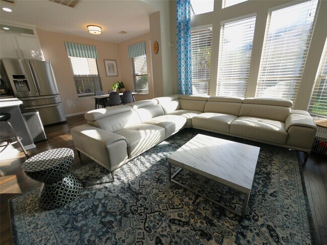 Building Photo - 20715 White Hyacinth Dr