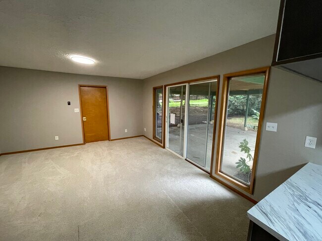 Building Photo - 72nd Ave. Property