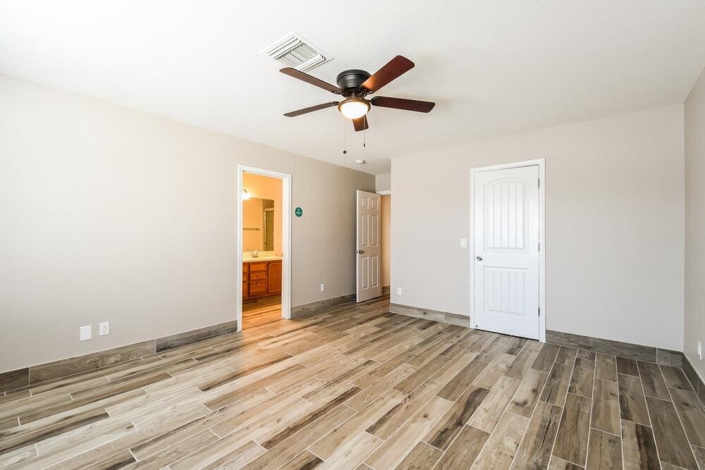 Building Photo - 10548 W Angels Ln