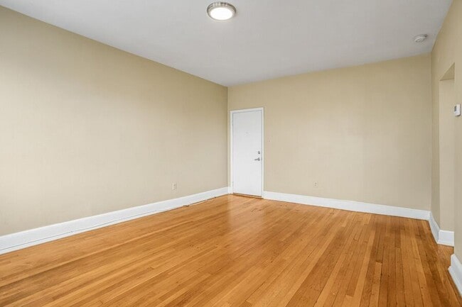 Building Photo - 1725 Lanier Pl NW