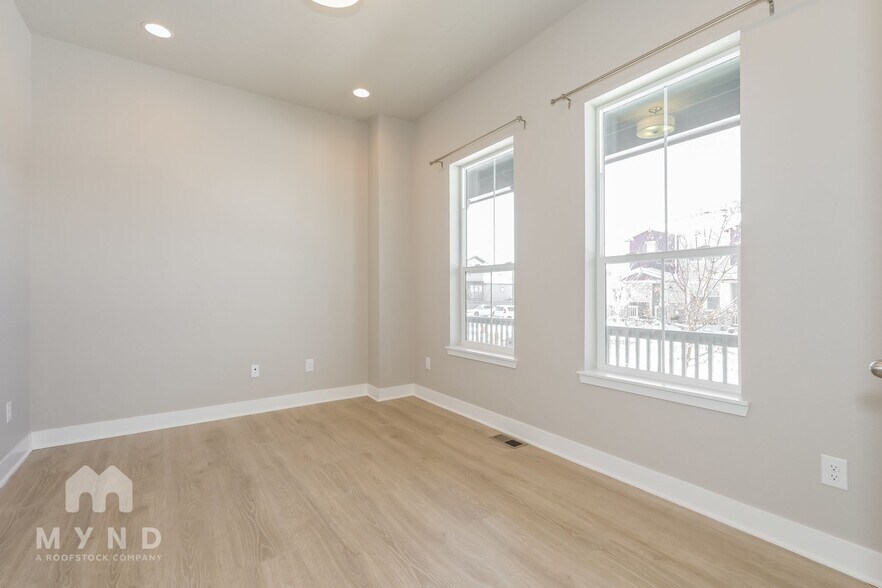 Building Photo - 6047 N Netherland Ct