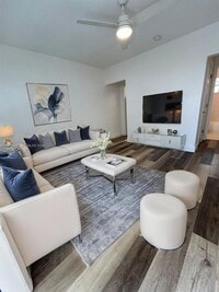 Building Photo - 571 NE 67th St