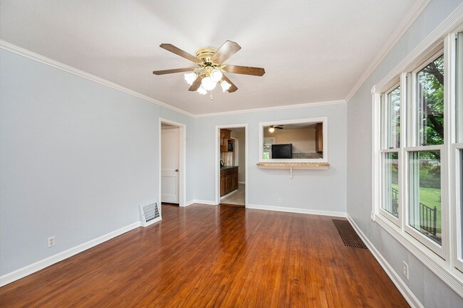 Building Photo - MOVE-IN SPECIAL: 1/2 OFF FIRST MONTH 3BR/2...