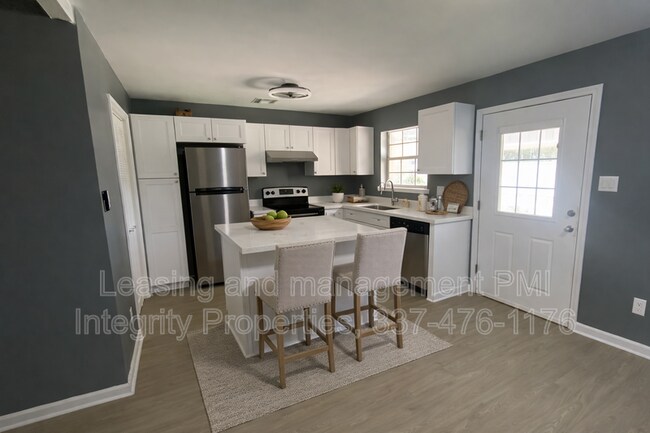 Building Photo - 2339 Robley Dr