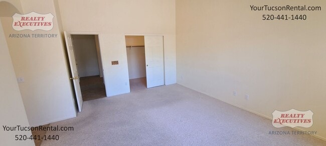 Building Photo - Starr Pass Shadows 4 bedrooms and 2 bathrooms
