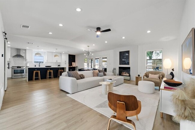 Building Photo - 510 Meadow Lea Dr