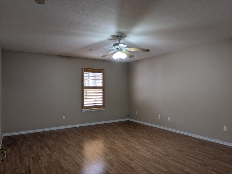 Building Photo - 2162 Las Vegas Trail