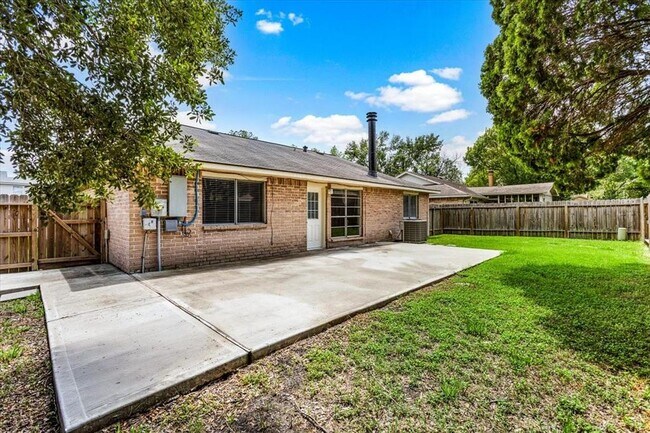 Building Photo - 19438 Cypress Flower Dr