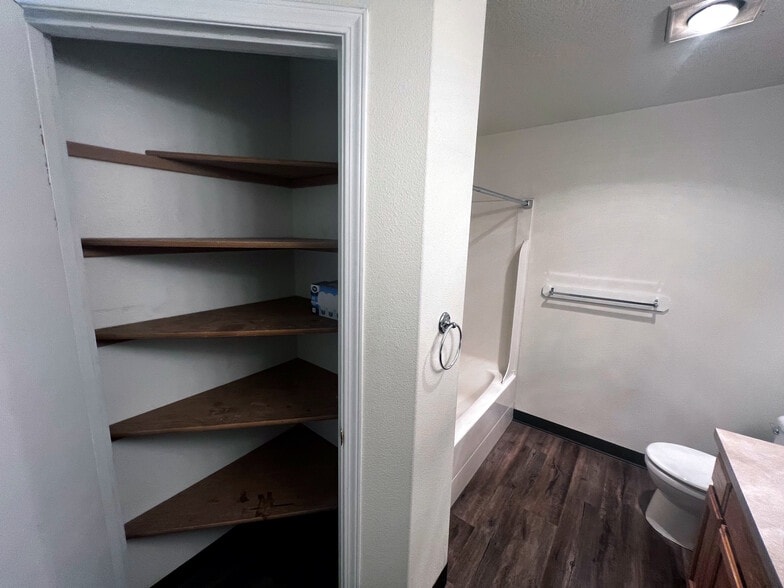 Building Photo - 1131 2nd St NW