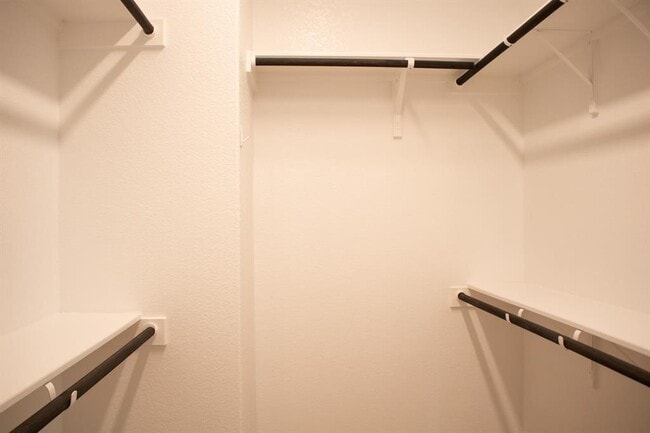 Building Photo - 123 Table Top Bnd