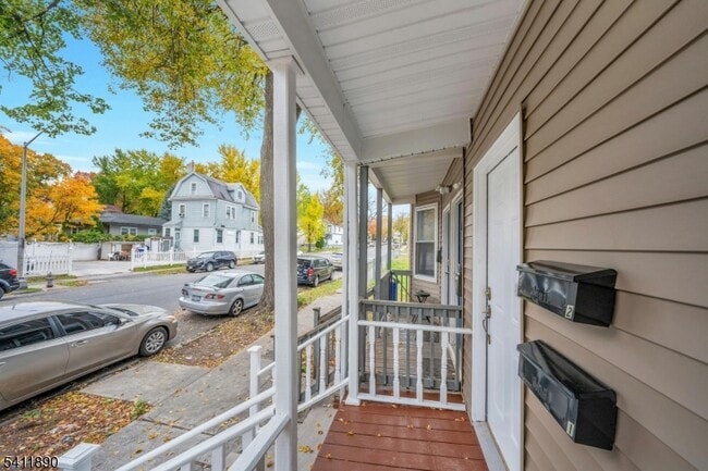 Building Photo - 30 Linden Ave