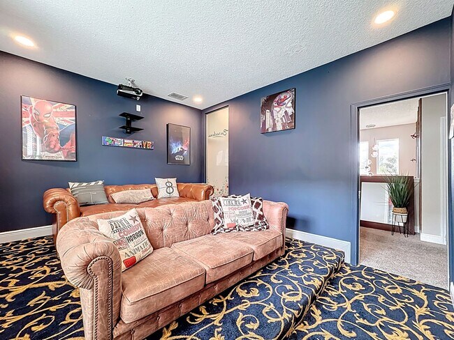 Building Photo - FURNISHED 4 Bedroom House + Office + Home ...