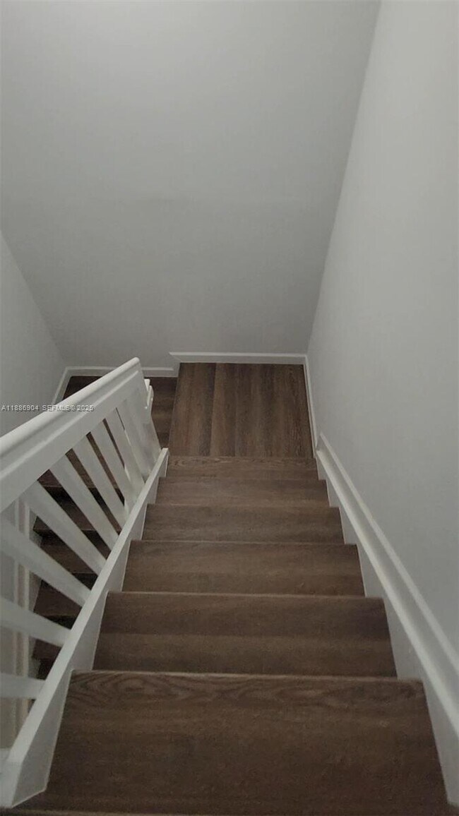 Building Photo - 4219 SW 164th Ct