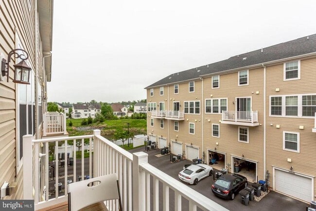 Building Photo - 43985 Vaira Terrace