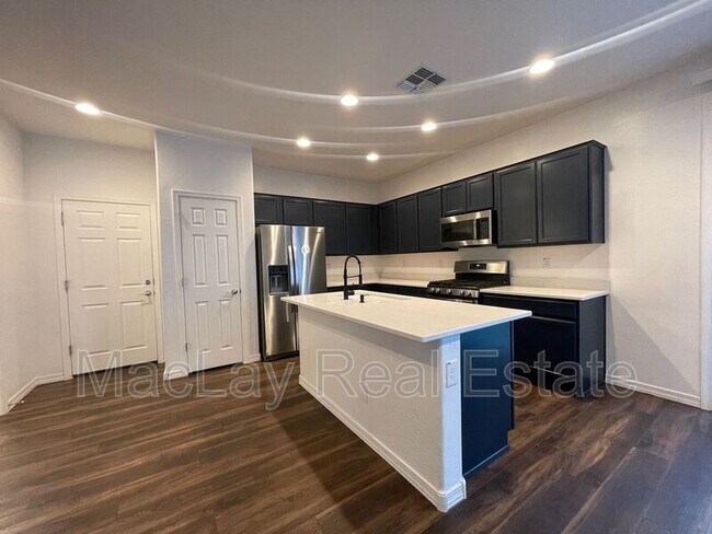 Building Photo - 1708 S 82nd Way