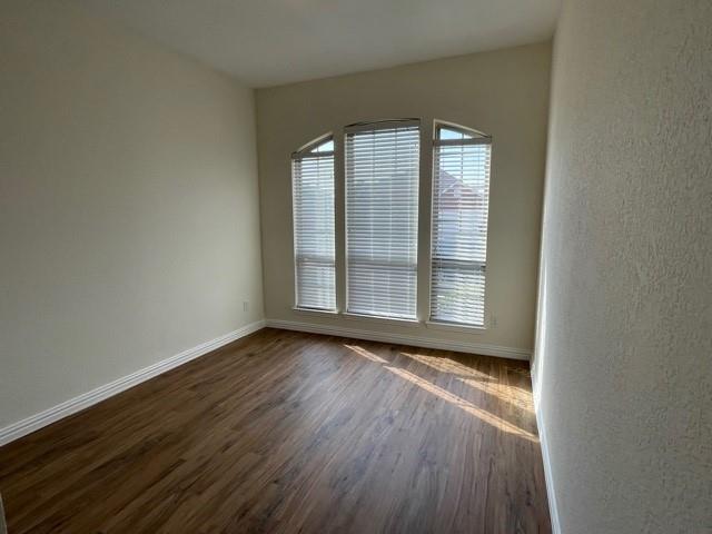 Building Photo - 1601 White Willow Ln