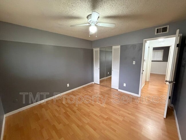 Building Photo - 8963 El Mirador Dr