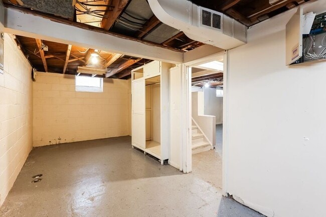 Building Photo - 7757 Lamphere