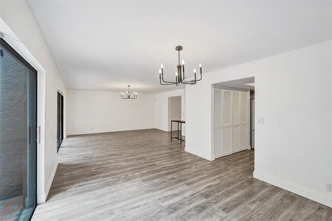 Building Photo - 103 Heatherbrook Way