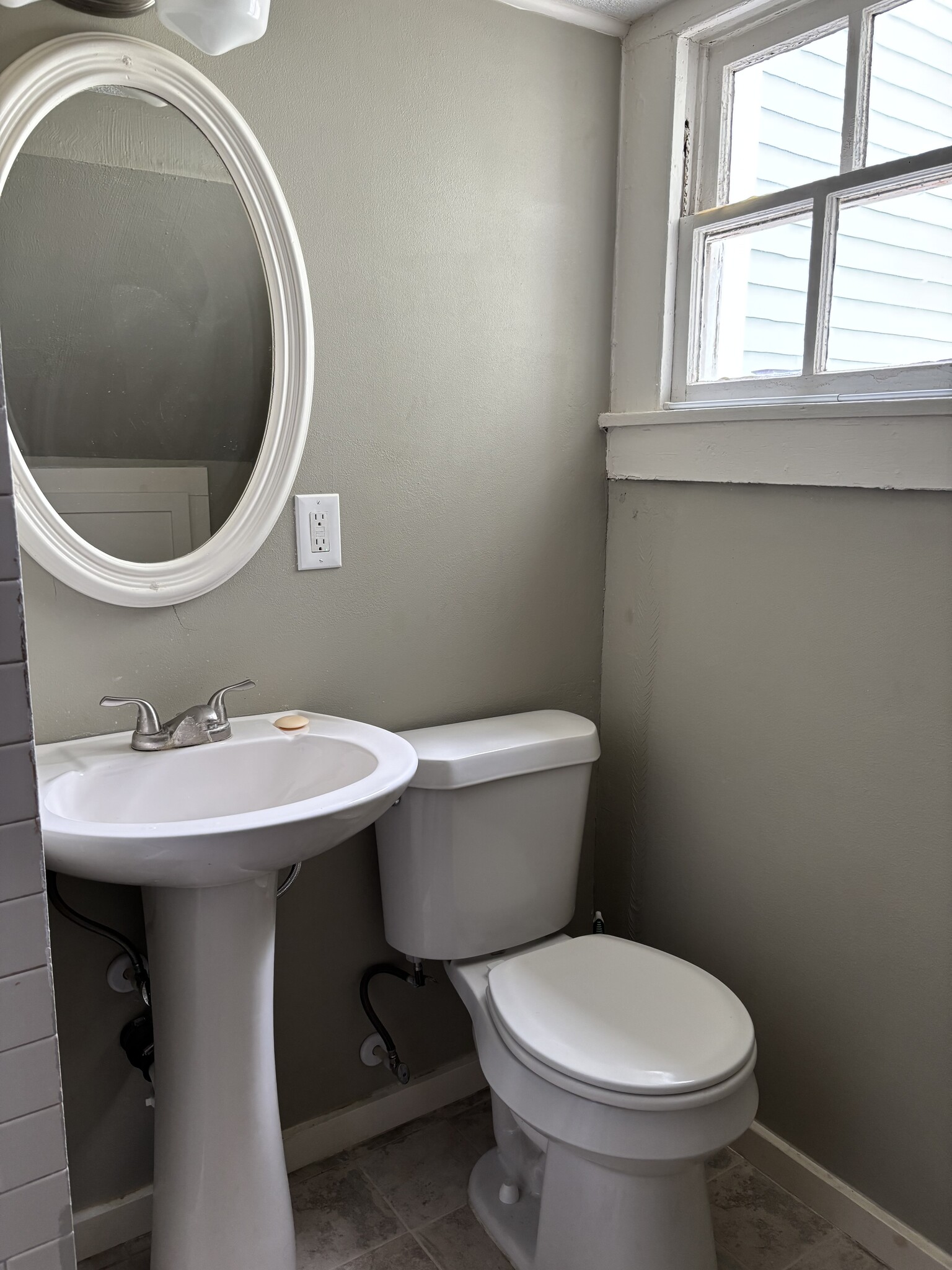 Bathroom - 905 20th St