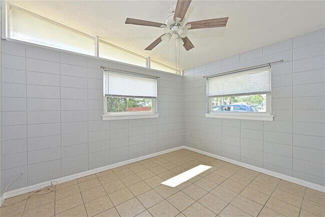 Building Photo - 612 Palm Ave