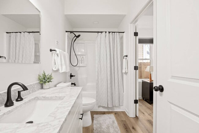 Building Photo - 35 Keystone Ave