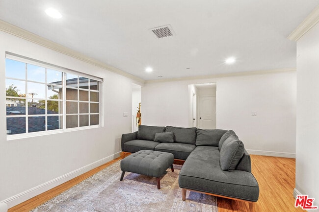 Building Photo - 4183 Commonwealth Ave