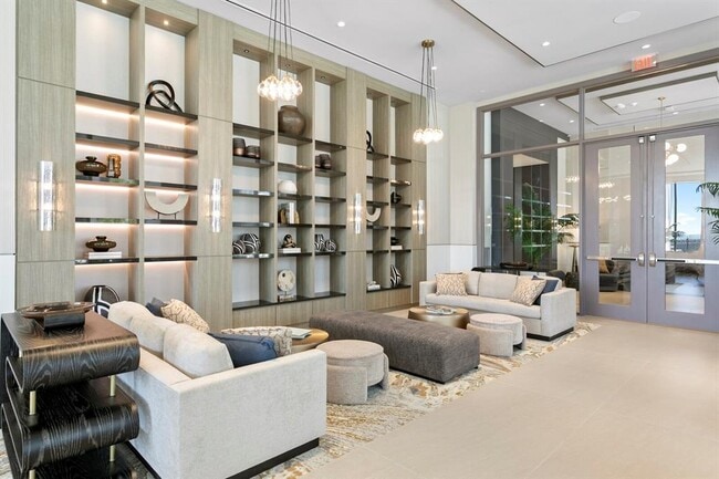 Building Photo - 275 1st Ave S