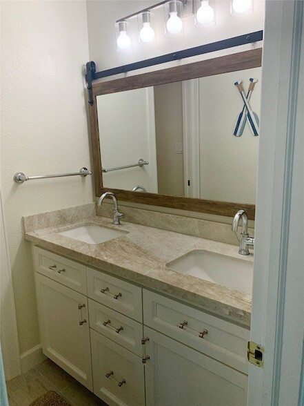 Building Photo - 13414 Binnacle Way