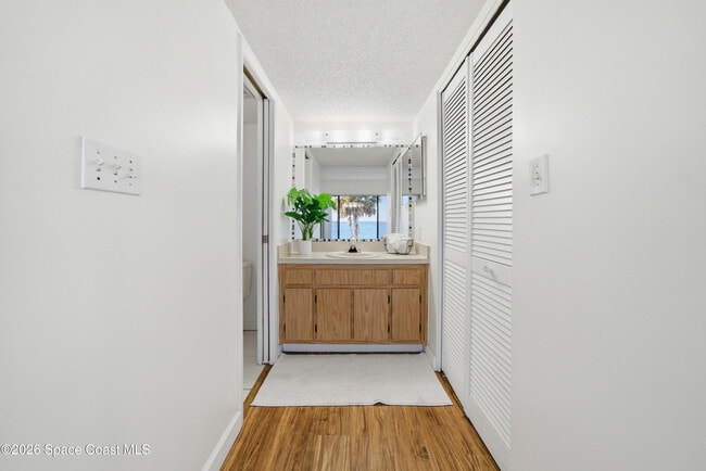 Building Photo - 6850 US-1