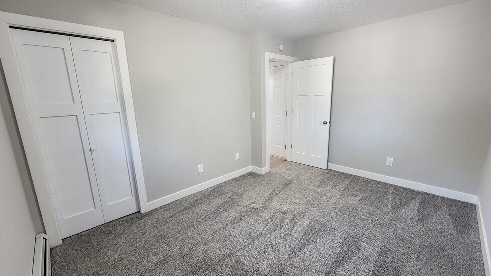 Building Photo - 5661 Quincy St