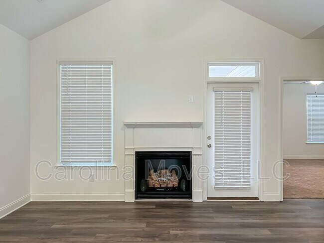 Building Photo - 508 Dottie Ct