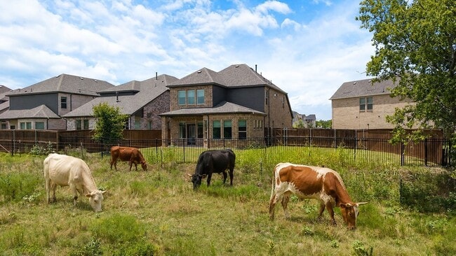 Building Photo - 3100 Greenbriar Dr
