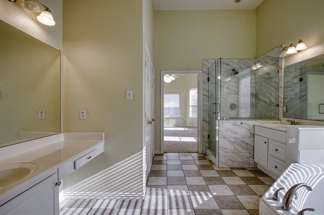 Building Photo - 4528 Oak Shores Dr