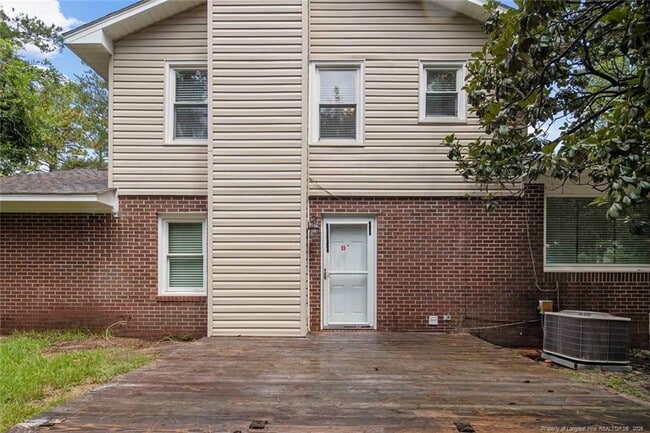 Building Photo - 7591 Beverly Dr