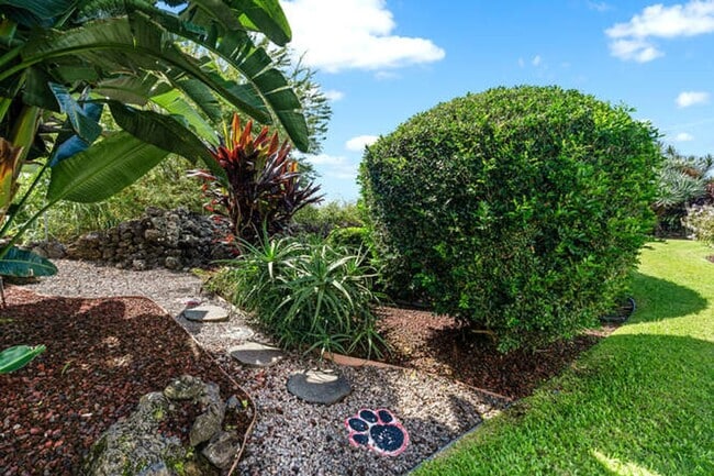 Building Photo - Beautiful Home in Gated Community