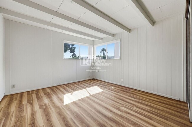 Building Photo - 726 primrose-