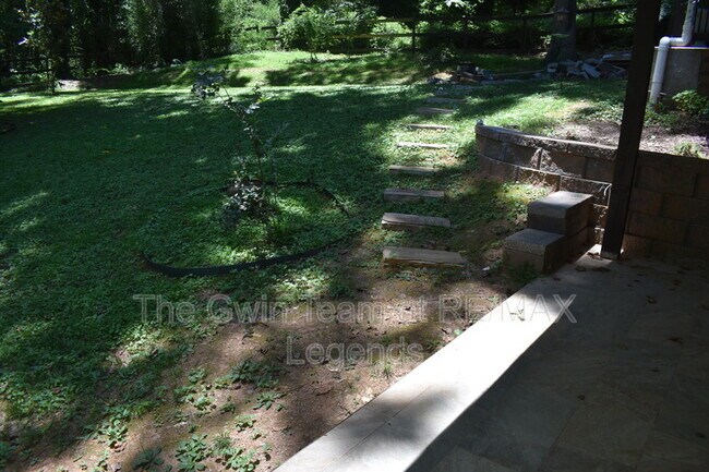 Building Photo - 4932 Rock Haven Dr SW